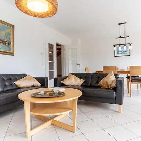 Holiday home Haus Sommerbrise *